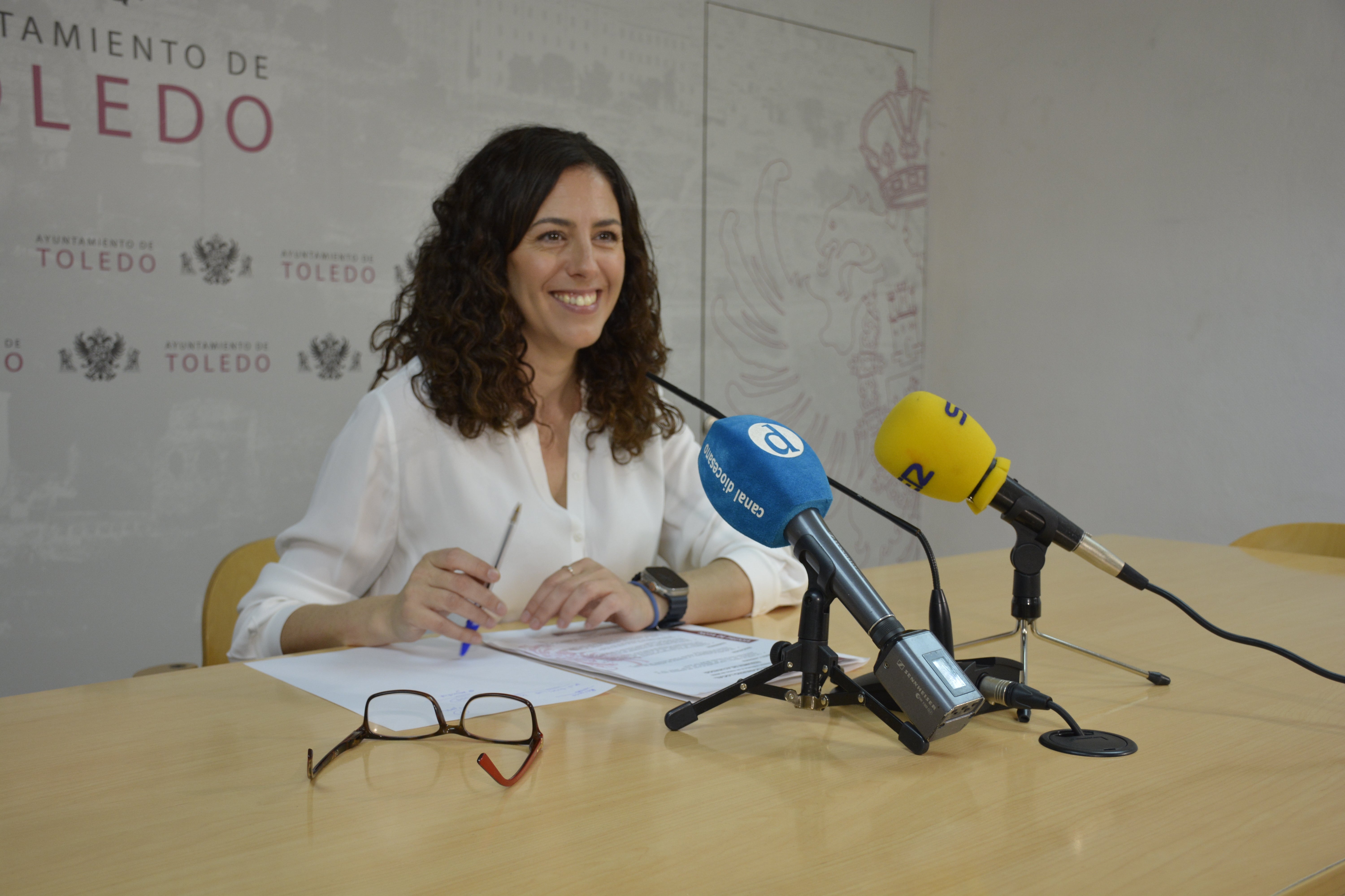 Toledo renueva los convenios con la Real Academia y asociaciones de floristas y libros Toledo renueva los convenios con la Real Academia y asociaciones de floristas y libros