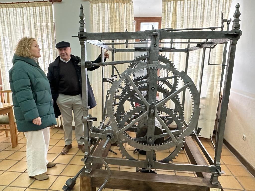 Sangarcía recupera un reloj histórico del municipio Sangarcía recupera un reloj histórico del municipio