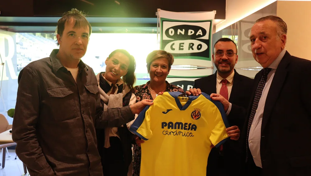  Víctor Franch, Alicia Llop y Palmira Benajas en el centenario del Villarreal CF 