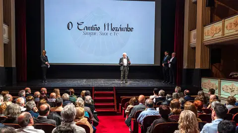 Vázquez Taín aborda a pegada histórica da Vía da Plata Vázquez Taín aborda a pegada histórica da Vía da Plata