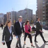 El alcalde, Jorge Azcón, ha recorrido la Avenida Navarra con las consejeras Patricia Cavero y Natalia Chueca