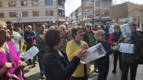 Concentración de protesta frente al Ayuntamiento