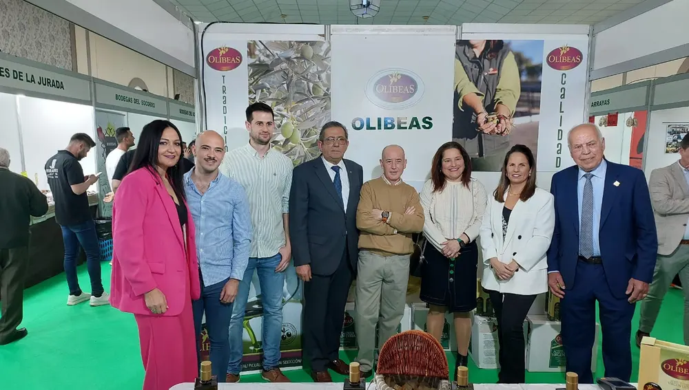 Personal de Olibeas en la inauguración de la feria del aceite de Beas Personal de Olibeas en la inauguración de la feria del aceite de Beas