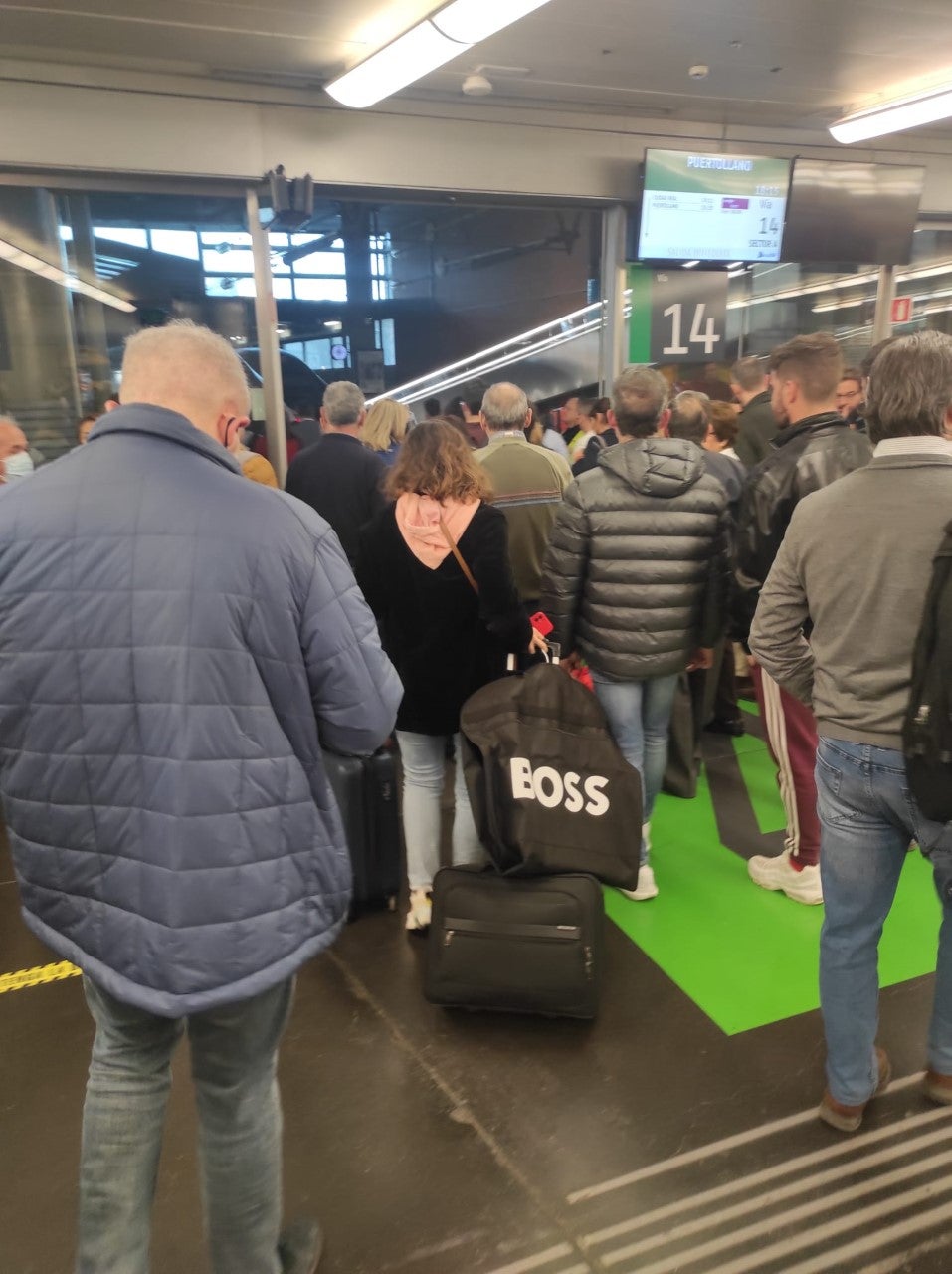 VÍDEO: Nuevos retrasos en los Avant de Ciudad Real y entrada de pasajeros sin control VÍDEO: Nuevos retrasos en los Avant de Ciudad Real y entrada de pasajeros sin control