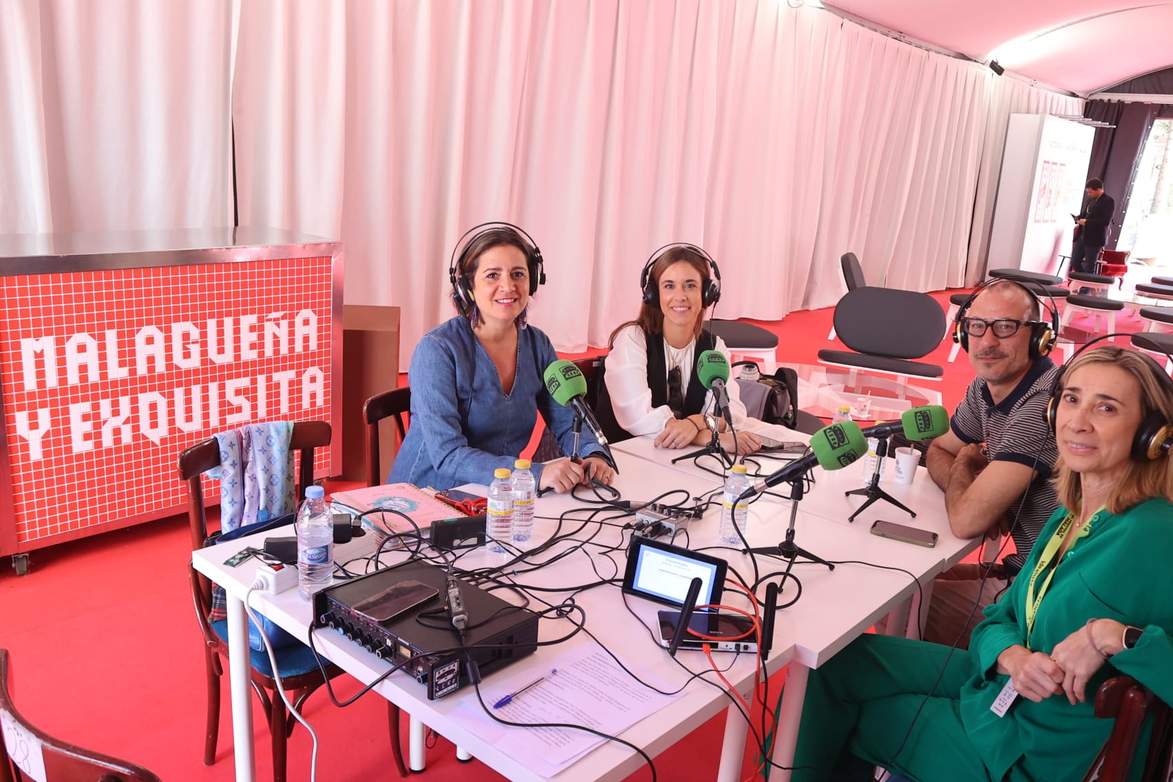 Más de Uno Málaga desde la carpa de prensa del Festival con Cervezas Victoria Más de Uno Málaga desde la carpa de prensa del Festival con Cervezas Victoria