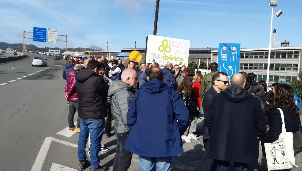 Movilizaciones de ex trabajadores de Alu Ibérica A Coruña