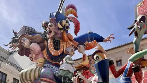 Valencia entra en los días grandes de su fiesta Valencia entra en los días grandes de su fiesta