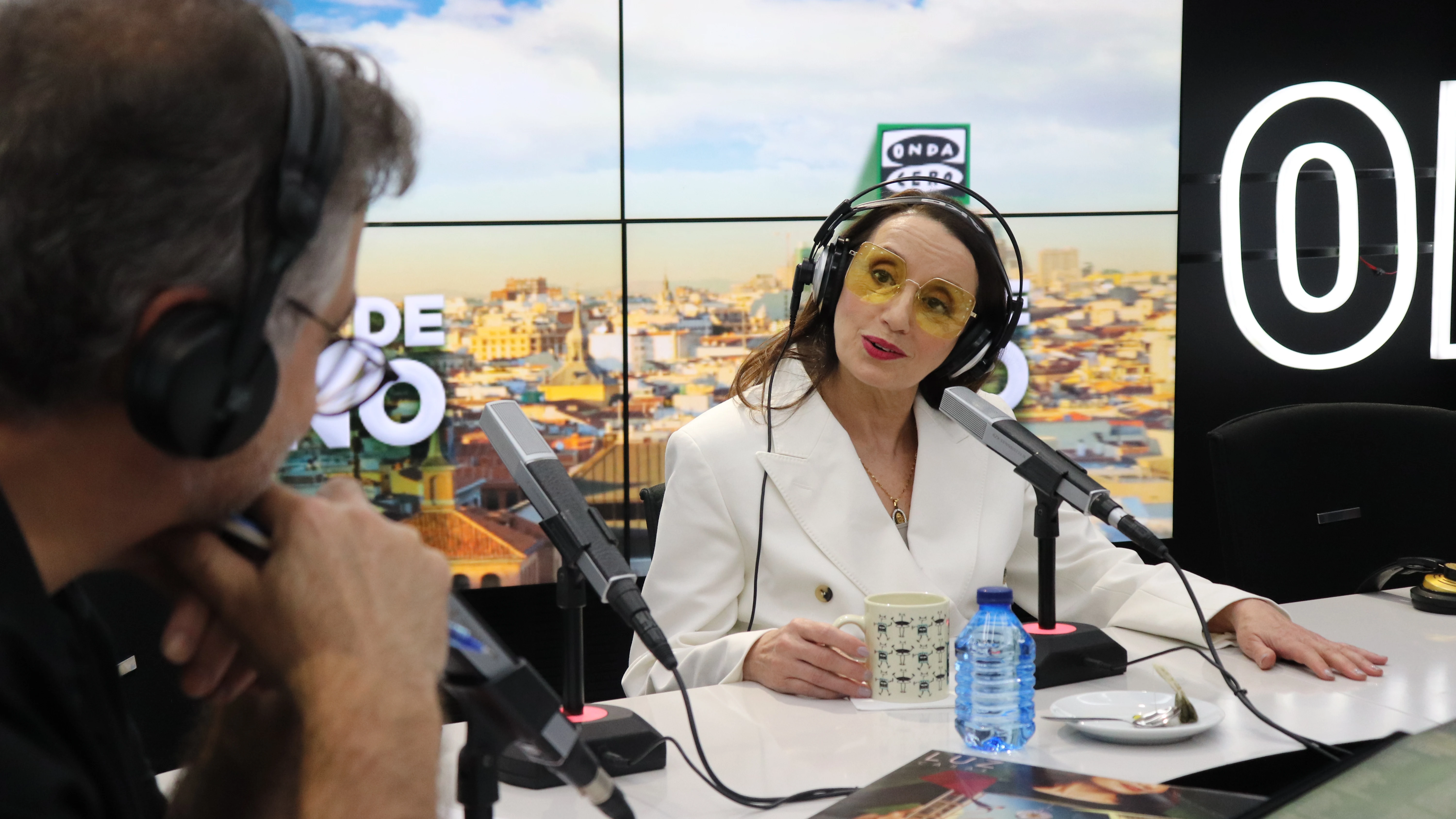 Luz Casal con Carlos Alsina en 'Más de uno' Luz Casal con Carlos Alsina en 'Más de uno'