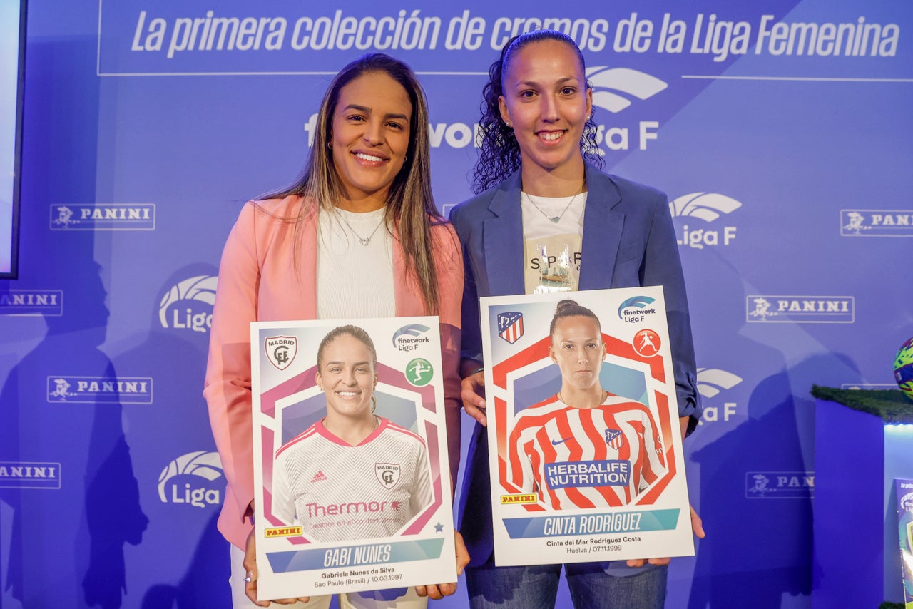 Panini presenta el primer álbum de cromos de la Liga femenina de fútbol Panini presenta el primer álbum de cromos de la Liga femenina de fútbol