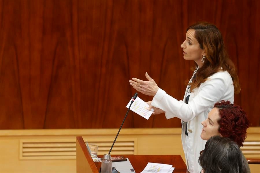 Qué es el bono social térmico que enfrenta a Mónica García y al número dos de Ayuso Qué es el bono social térmico que enfrenta a Mónica García y al número dos de Ayuso