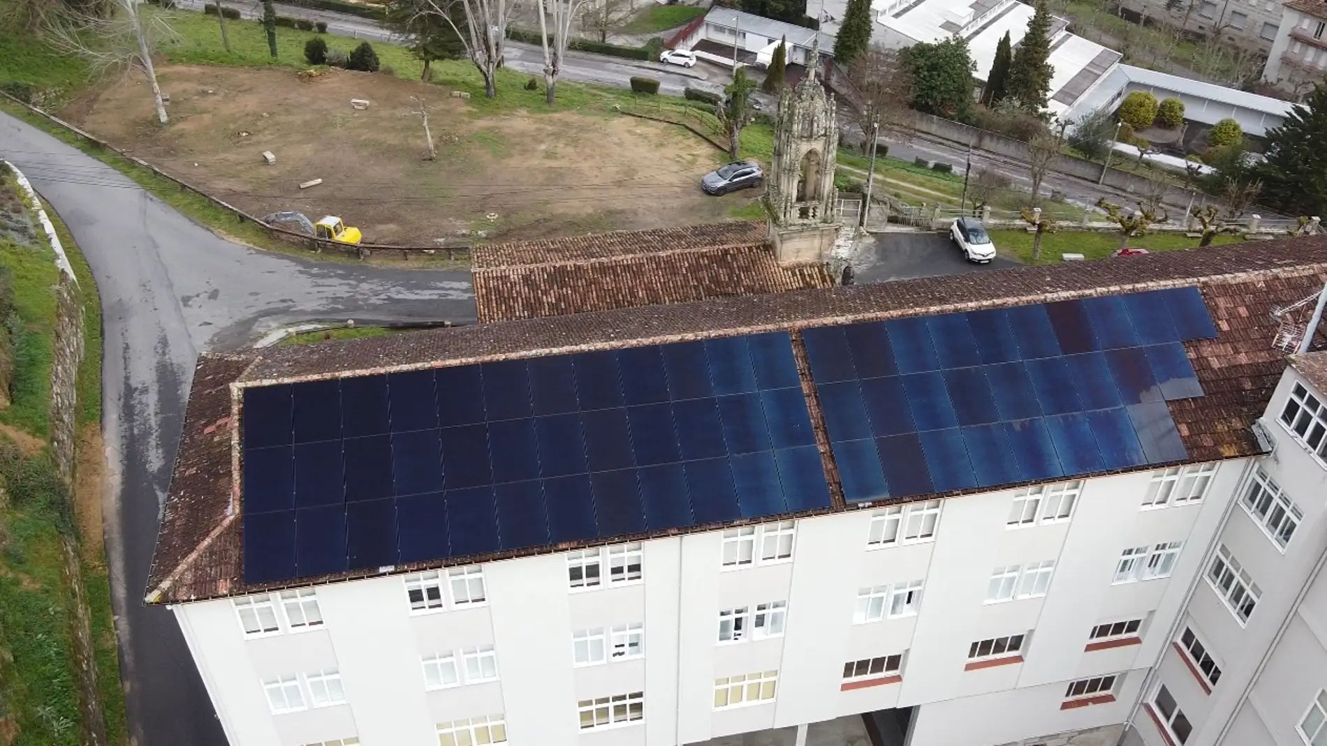 SOLGALEO instala 63 paneles fotovoltaicos en el Seminario de Ourense nuevo referente de autoconsumo urbano en edificios emblemáticos
