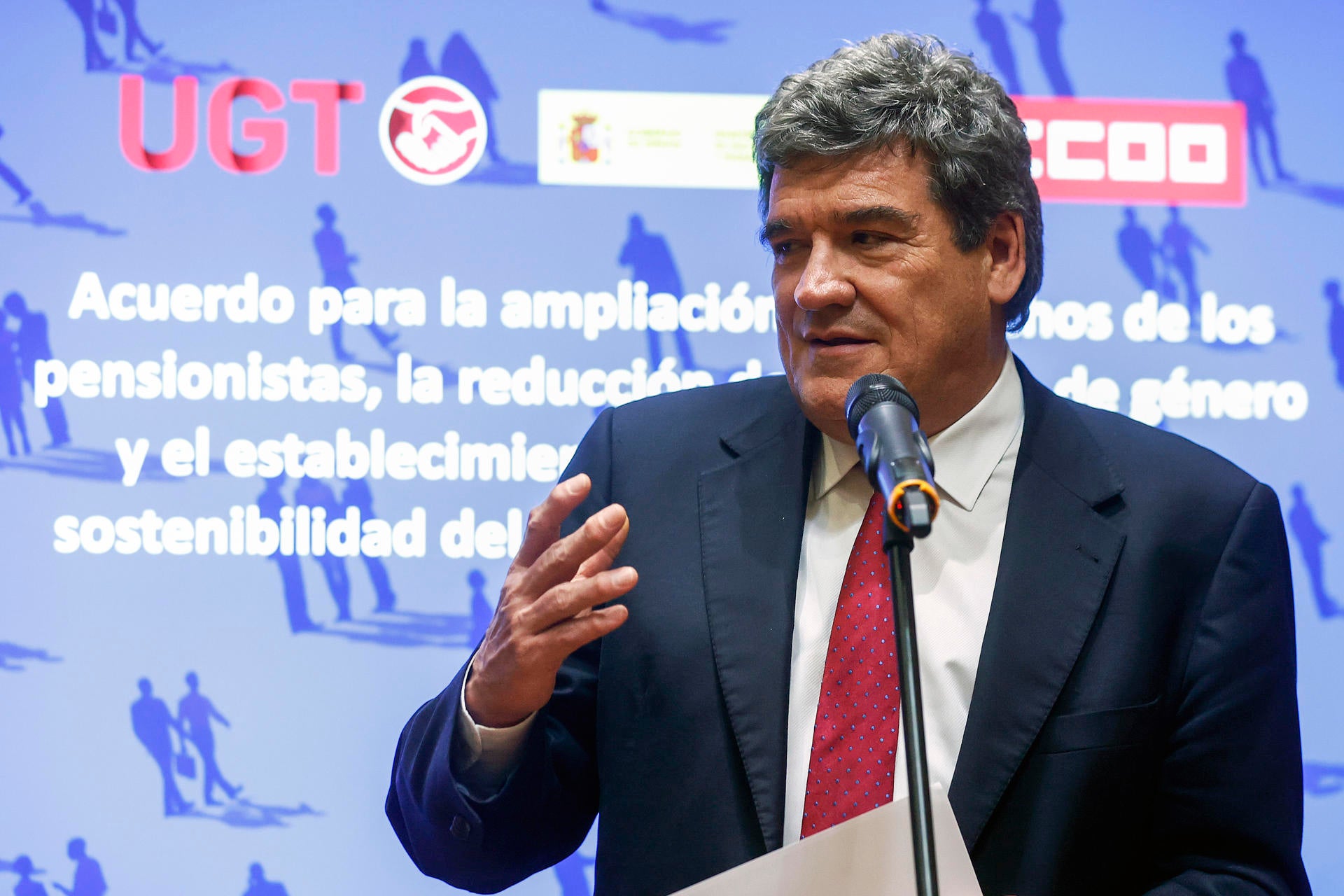 Escrivá confirma cuánto suben las pensiones mínimas contributivas con la nueva reforma Escrivá confirma cuánto suben las pensiones mínimas contributivas con la nueva reforma