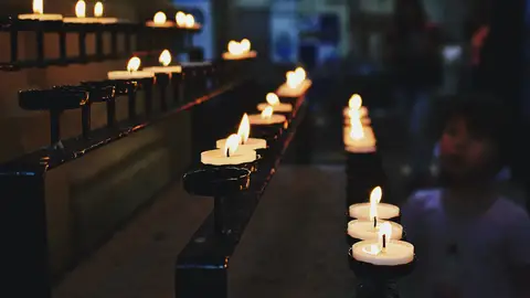 'Amigos luciferinos' el podcast del papa satánico luciferino de la Alcarria que ayuda a sus feligreses a solucionar sus problemas de la mano de Satán 'Amigos luciferinos' el podcast del papa satánico luciferino de la Alcarria que ayuda a sus feligreses a solucionar sus problemas de la mano de Satán
