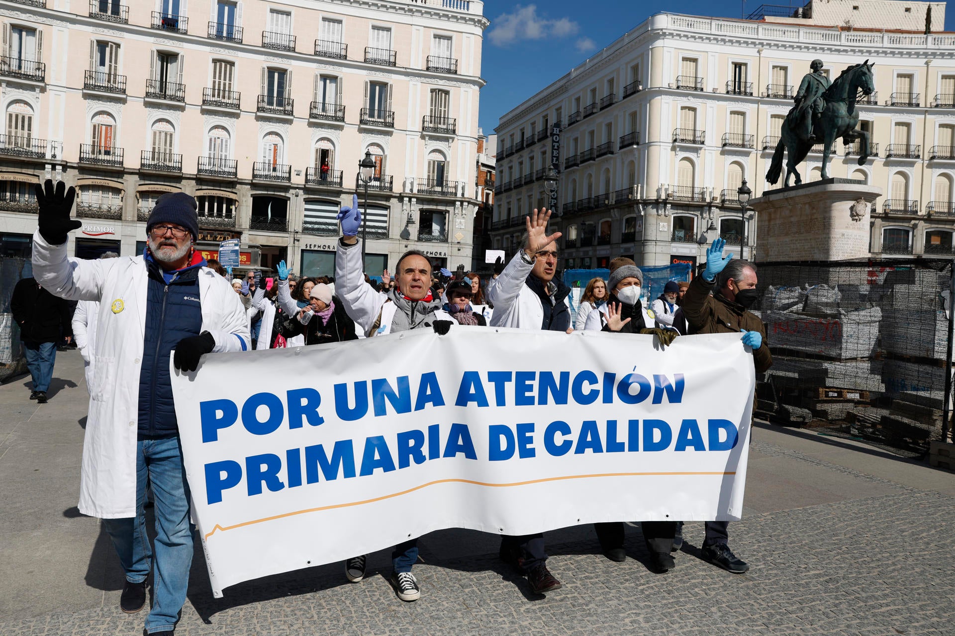 Los médicos de atención primaria de Madrid cobrarán 450 euros más al mes Los médicos de atención primaria de Madrid cobrarán 450 euros más al mes