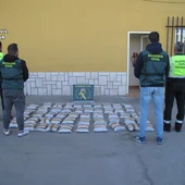 La Guardia Civil detiene a un hombre de 60 años con 39 kilos de marihuana en Seseña (Toledo) La Guardia Civil detiene a un hombre de 60 años con 39 kilos de marihuana en Seseña (Toledo)