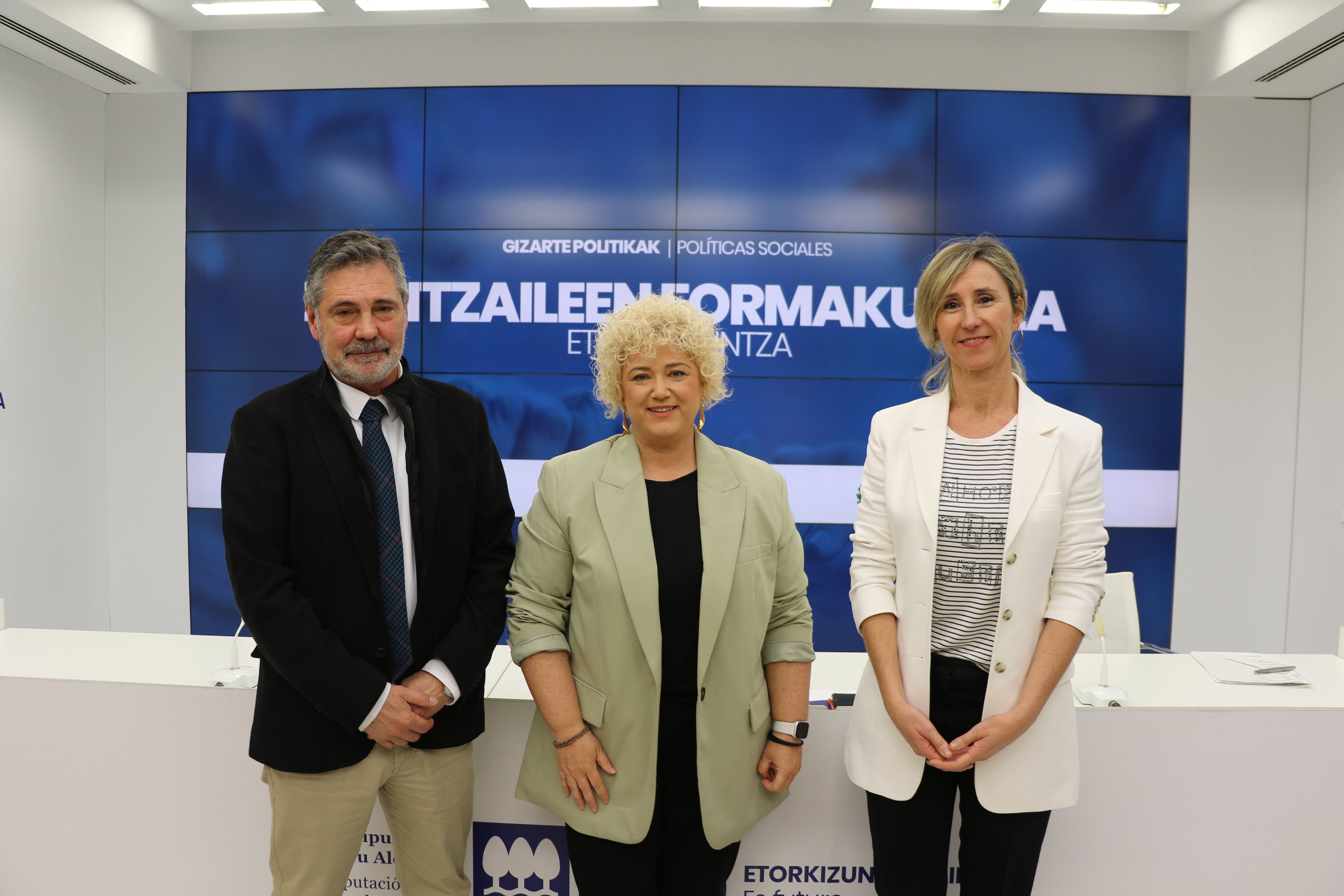 Una nueva línea de formación para profesionales cuidadores Una nueva línea de formación para profesionales cuidadores