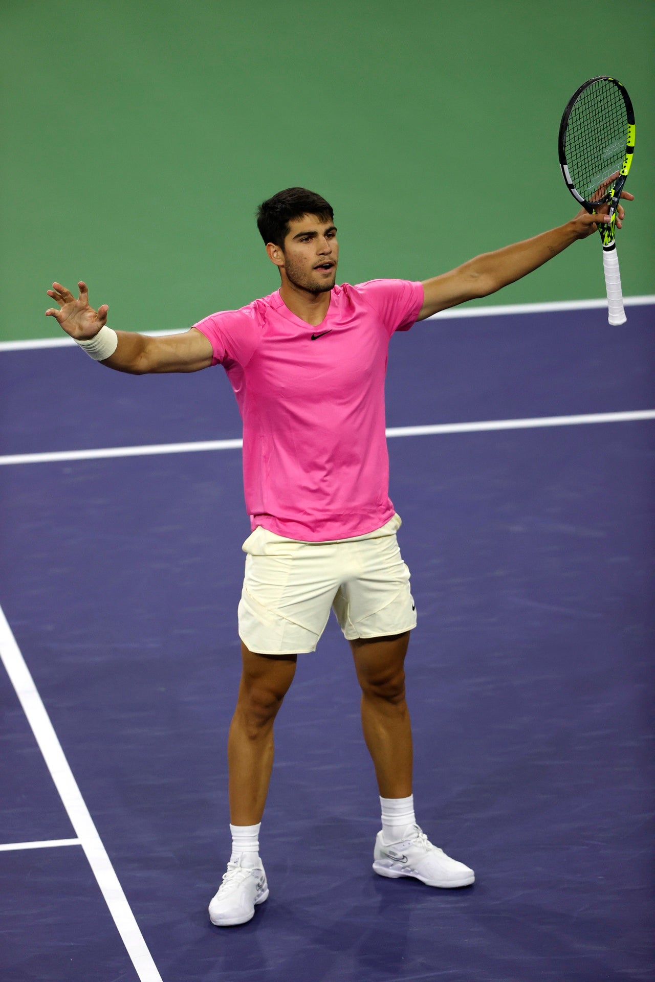 Alcaraz pone fin a su 'maldición' con Auger-Aliassime y se clasifica para las semifinales de Indian Wells Alcaraz pone fin a su 'maldición' con Auger-Aliassime y se clasifica para las semifinales de Indian Wells