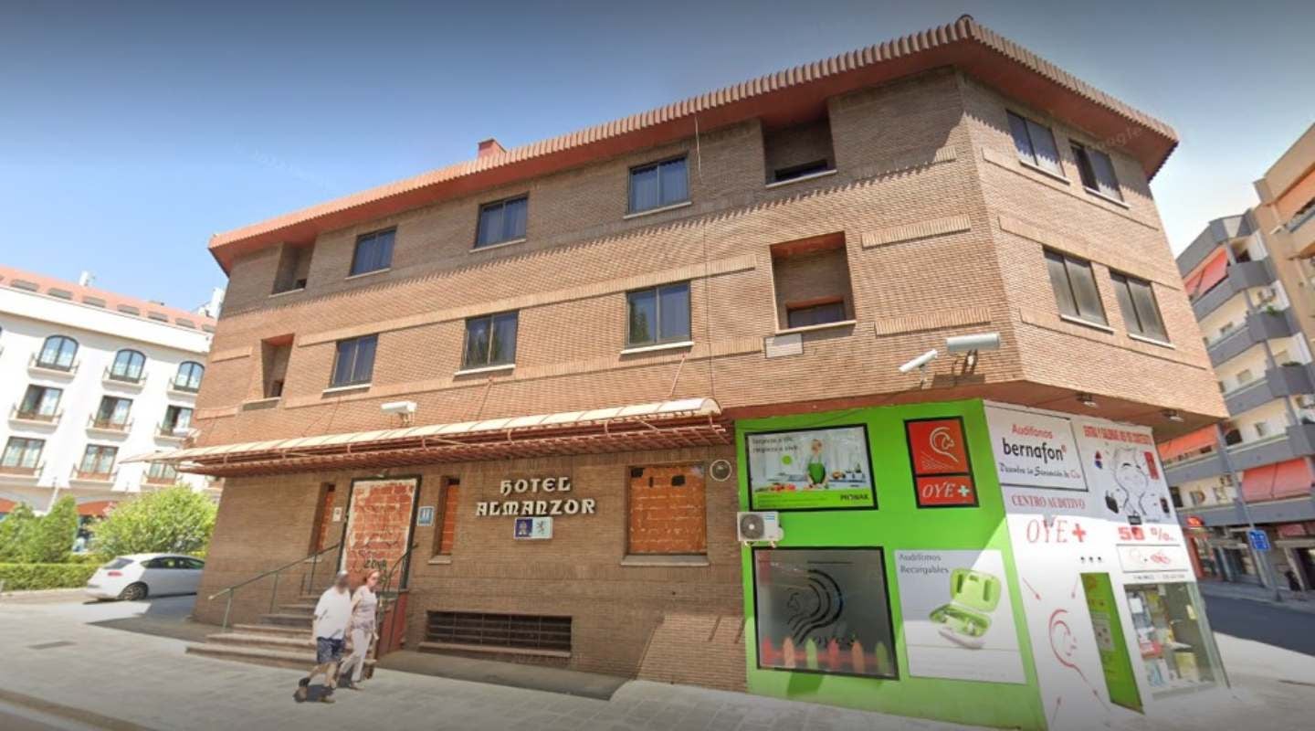 Dos millones para convertir el "Hotel Almanzor" de Ciudad Real en un referente turístico y gastronómico Dos millones para convertir el "Hotel Almanzor" de Ciudad Real en un referente turístico y gastronómico