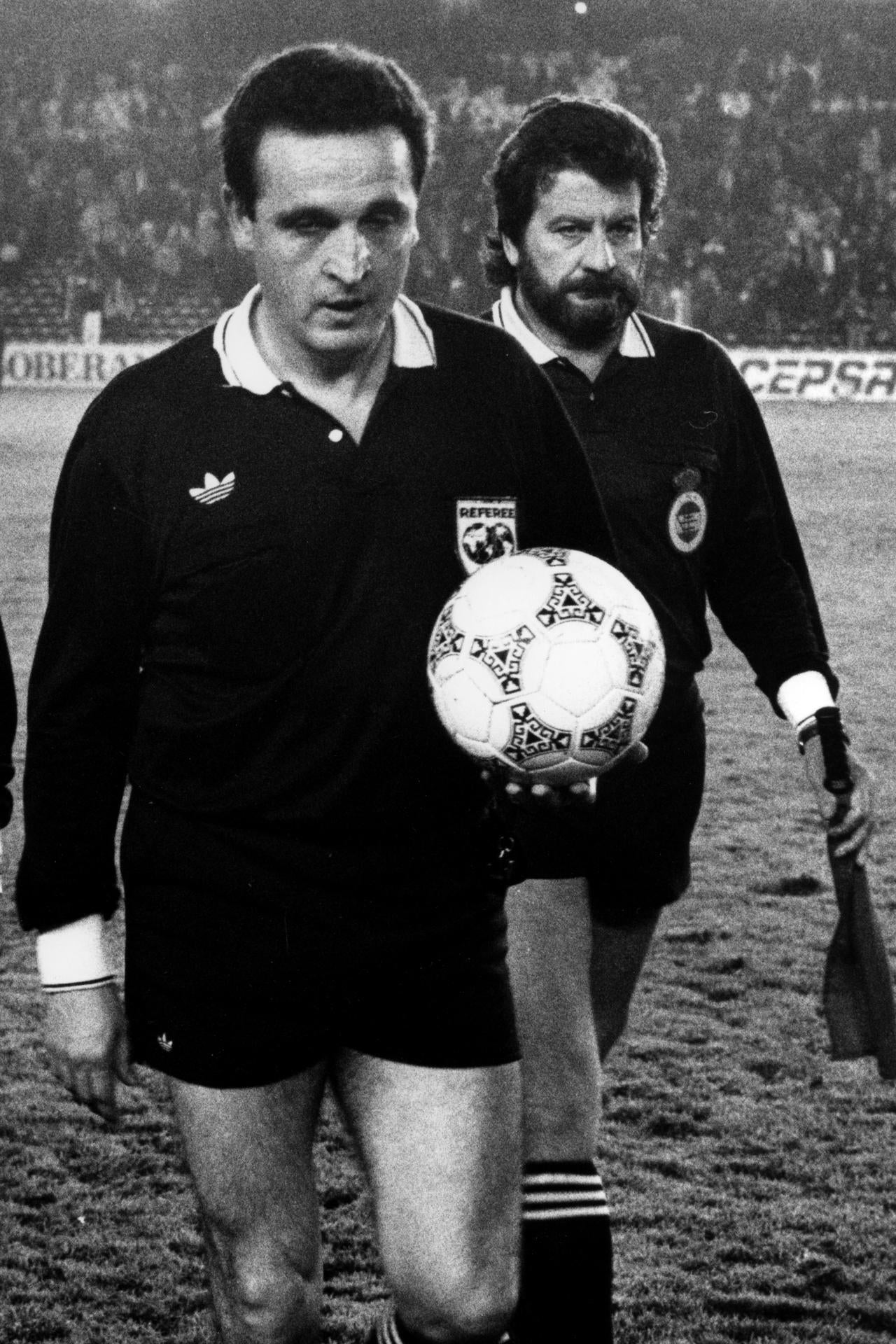 Luis Enrique y Valverde niegan conocer informes arbitrales por los que el Barça pagó a Negreira Luis Enrique y Valverde niegan conocer informes arbitrales por los que el Barça pagó a Negreira