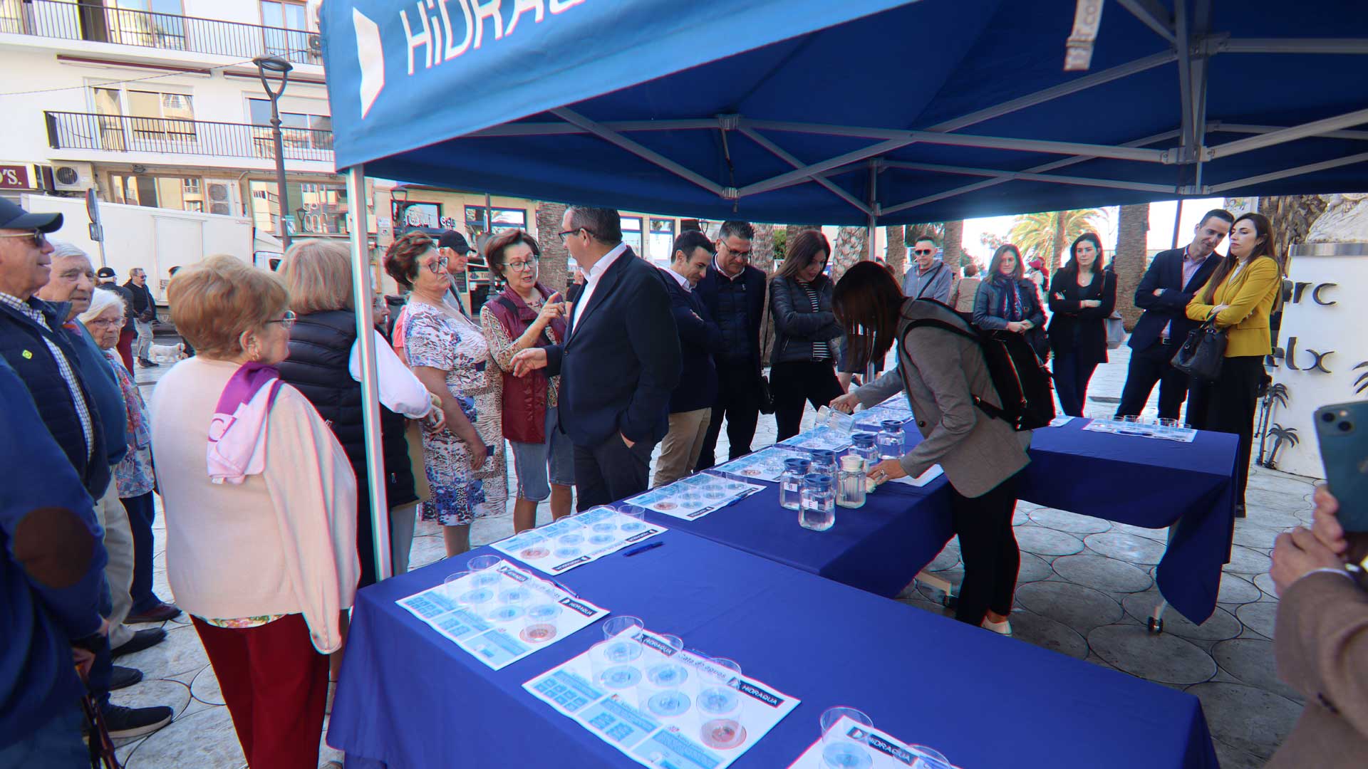 Benidorm e Hidraqua ponen en valor el agua del grifo con una cata de aguas Benidorm e Hidraqua ponen en valor el agua del grifo con una cata de aguas