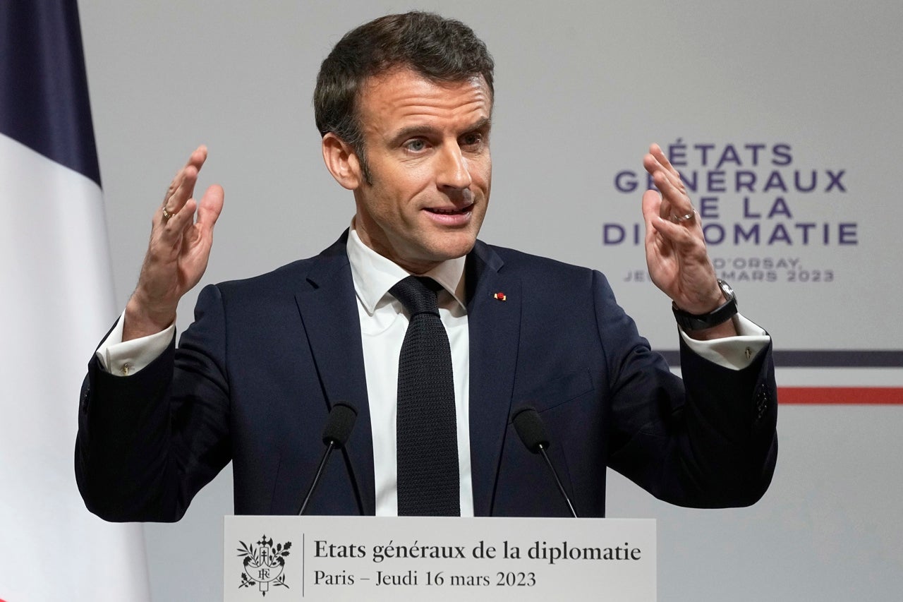 Incertidumbre en el Gobierno francés por las dos mociones de censura en su contra Incertidumbre en el Gobierno francés por las dos mociones de censura en su contra