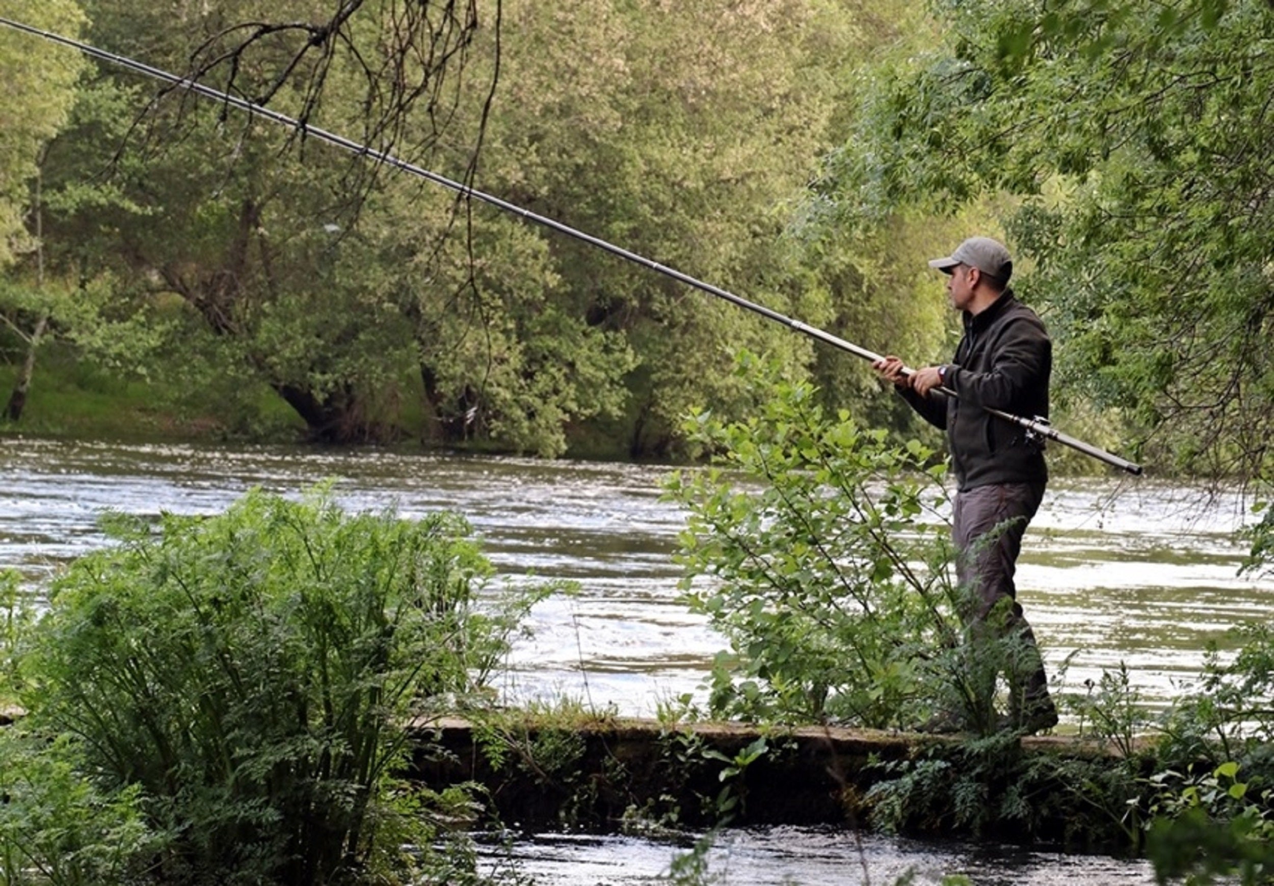 A tempada de pesca comeza en galicia con máis de 12.000 afecionados exentos de pagar taxas A tempada de pesca comeza en galicia con máis de 12.000 afecionados exentos de pagar taxas