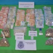 Material y dinero intervenido por la Policía Nacional