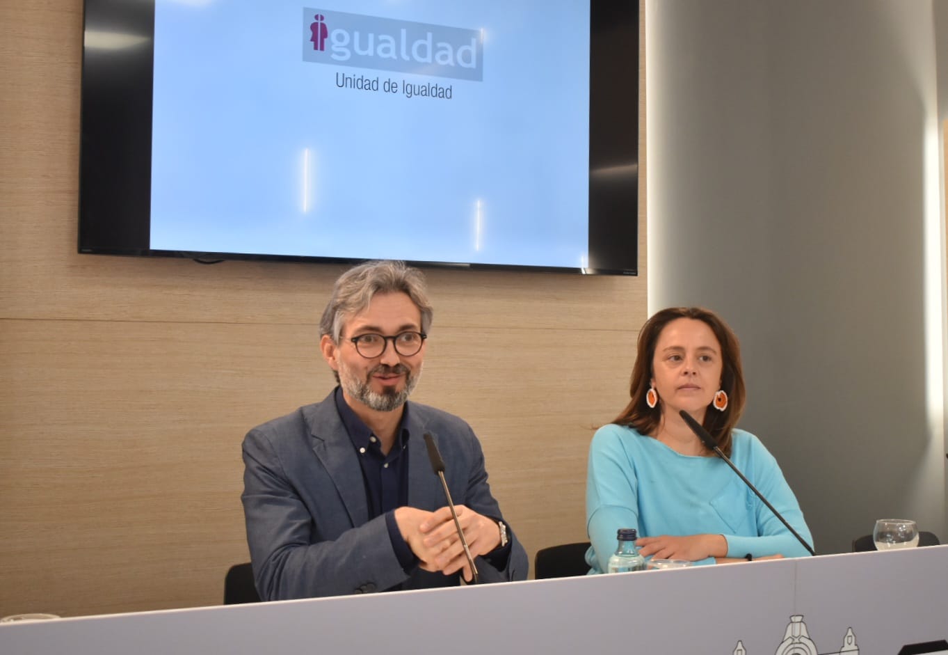 Proyecto pionero para formar a las Corporaciones Locales en políticas públicas de Igualdad Proyecto pionero para formar a las Corporaciones Locales en políticas públicas de Igualdad