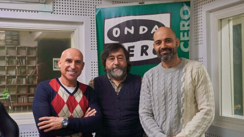 Ram&oacute;n Lebrato y Miguel Grand&iacute;o con Paco Sarria