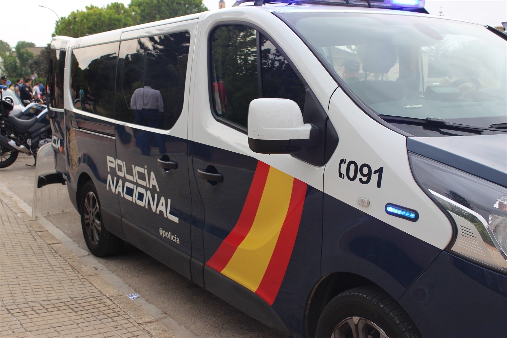 La Policía Nacional detiene a dos menores por la violación de la joven de 16 años en Petrer La Policía Nacional detiene a dos menores por la violación de la joven de 16 años en Petrer