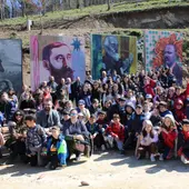300 rapaces homenaxean a Rosalía, Lamas Carvajal, Pondal e Curros na celebración do Día da Poesía 300 rapaces homenaxean a Rosalía, Lamas Carvajal, Pondal e Curros na celebración do Día da Poesía
