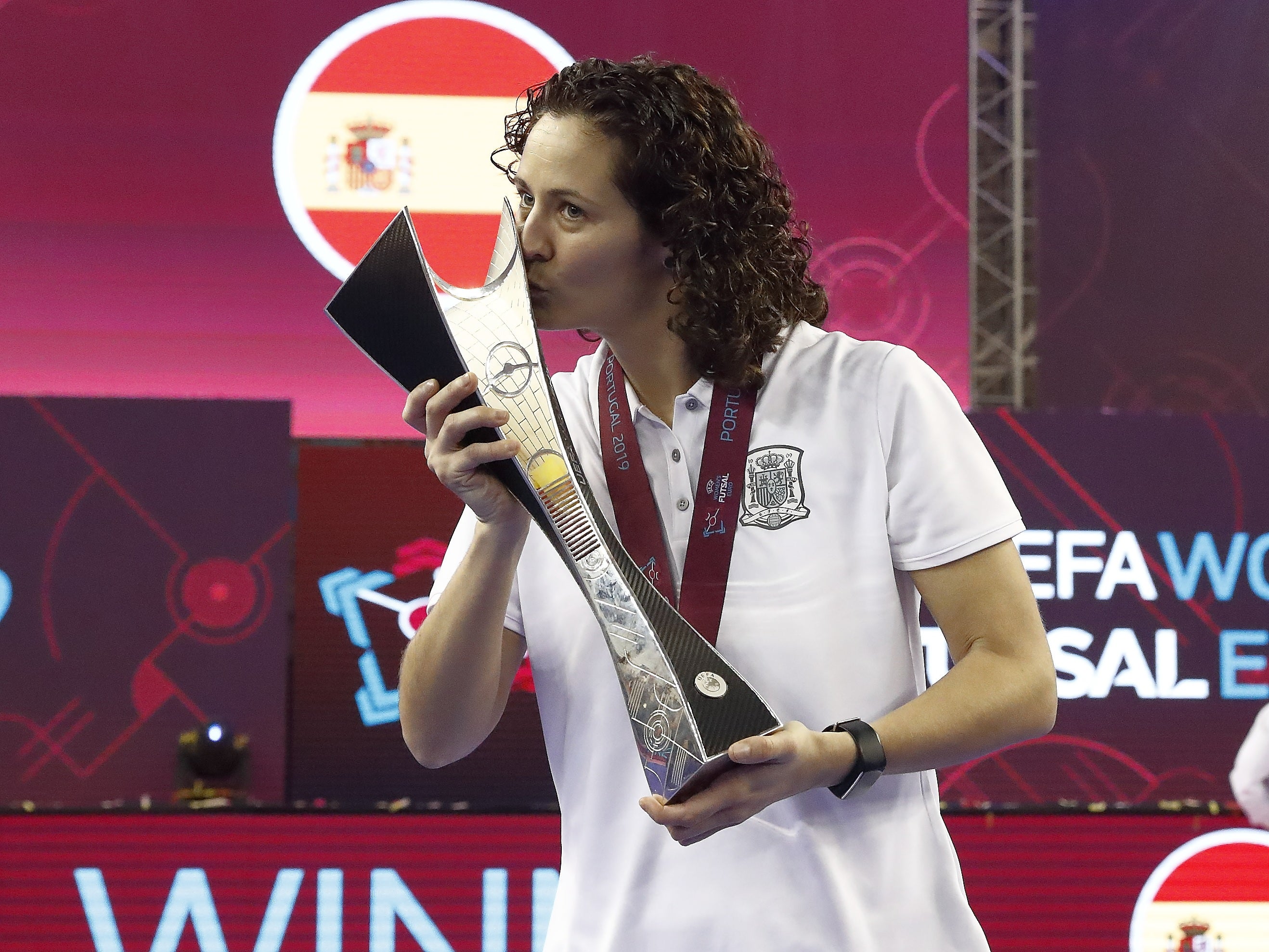 Claudia Pons: "con más recursos podríamos competir por el Campeonato del Mundo" Claudia Pons: "con más recursos podríamos competir por el Campeonato del Mundo"