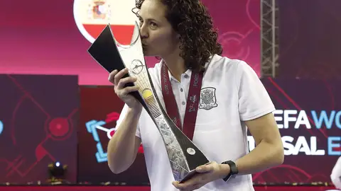 Claudia Pons Claudia Pons