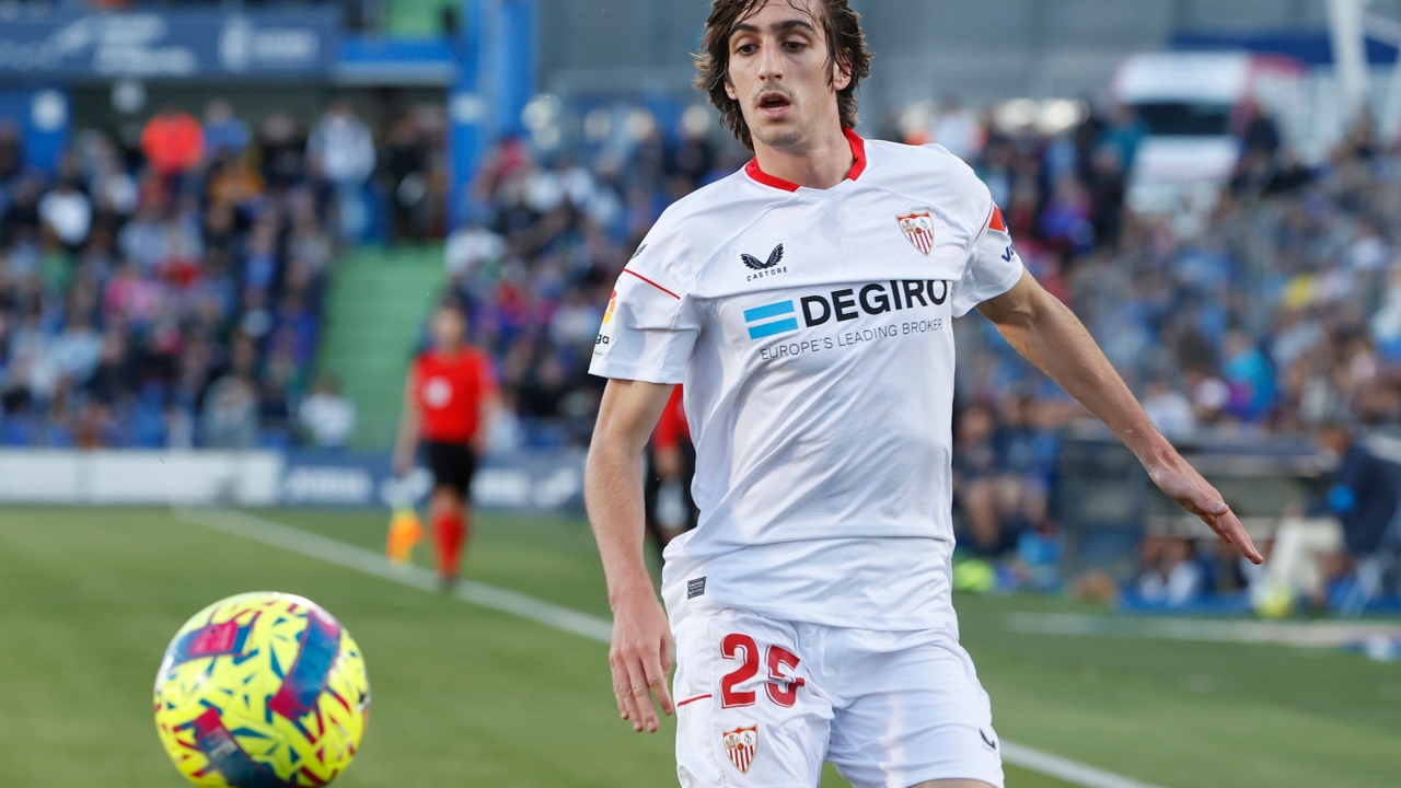 Bryan Gil Tóc Dài Và Những Pha Đi Bóng Táo Bạo - Khám Phá Thế Giới Của Một Tài Năng Trẻ Bryan Gil Tóc Dài Và Những Pha Đi Bóng Táo Bạo - Khám Phá Thế Giới Của Một Tài Năng Trẻ