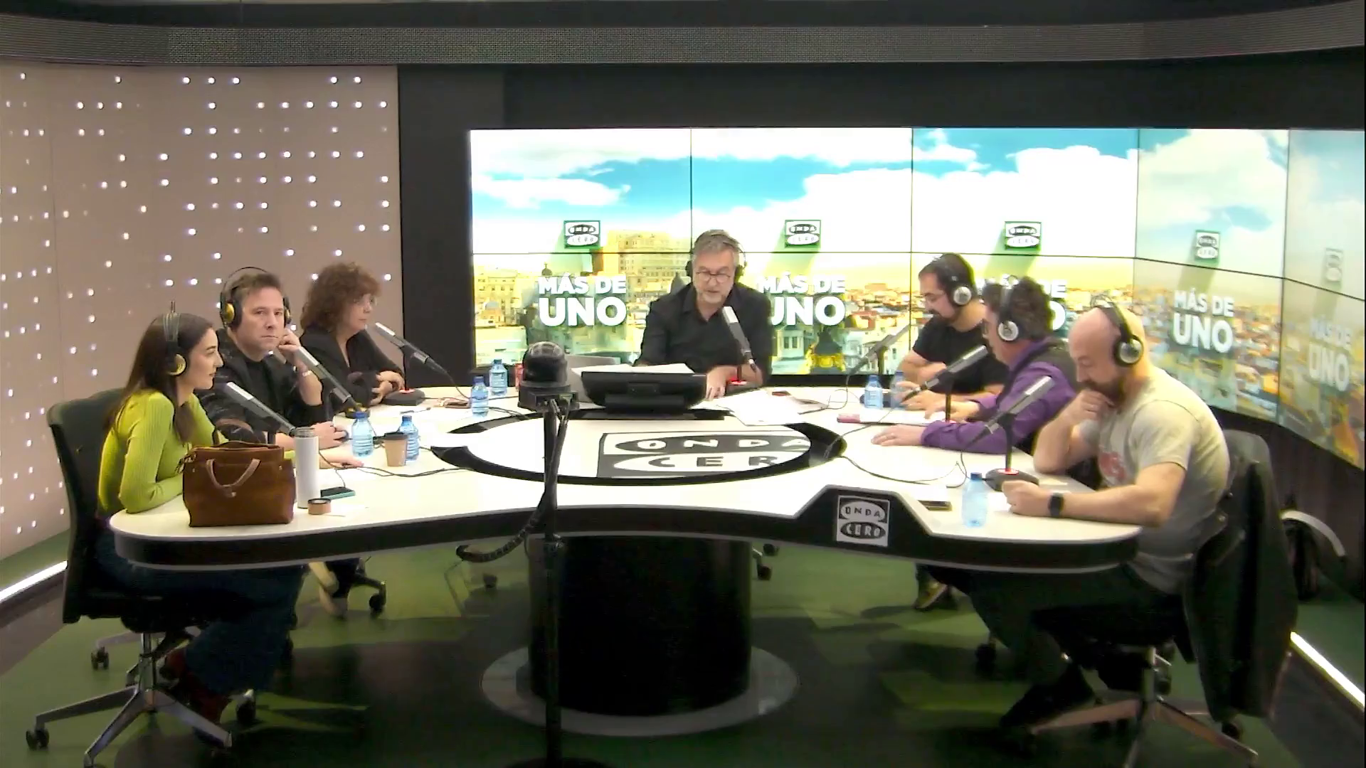 Vídeo Humor | Agustín Jiménez presenta 'El dolor de la astilla': entrevistas a los hijos de los padres Vídeo Humor | Agustín Jiménez presenta 'El dolor de la astilla': entrevistas a los hijos de los padres