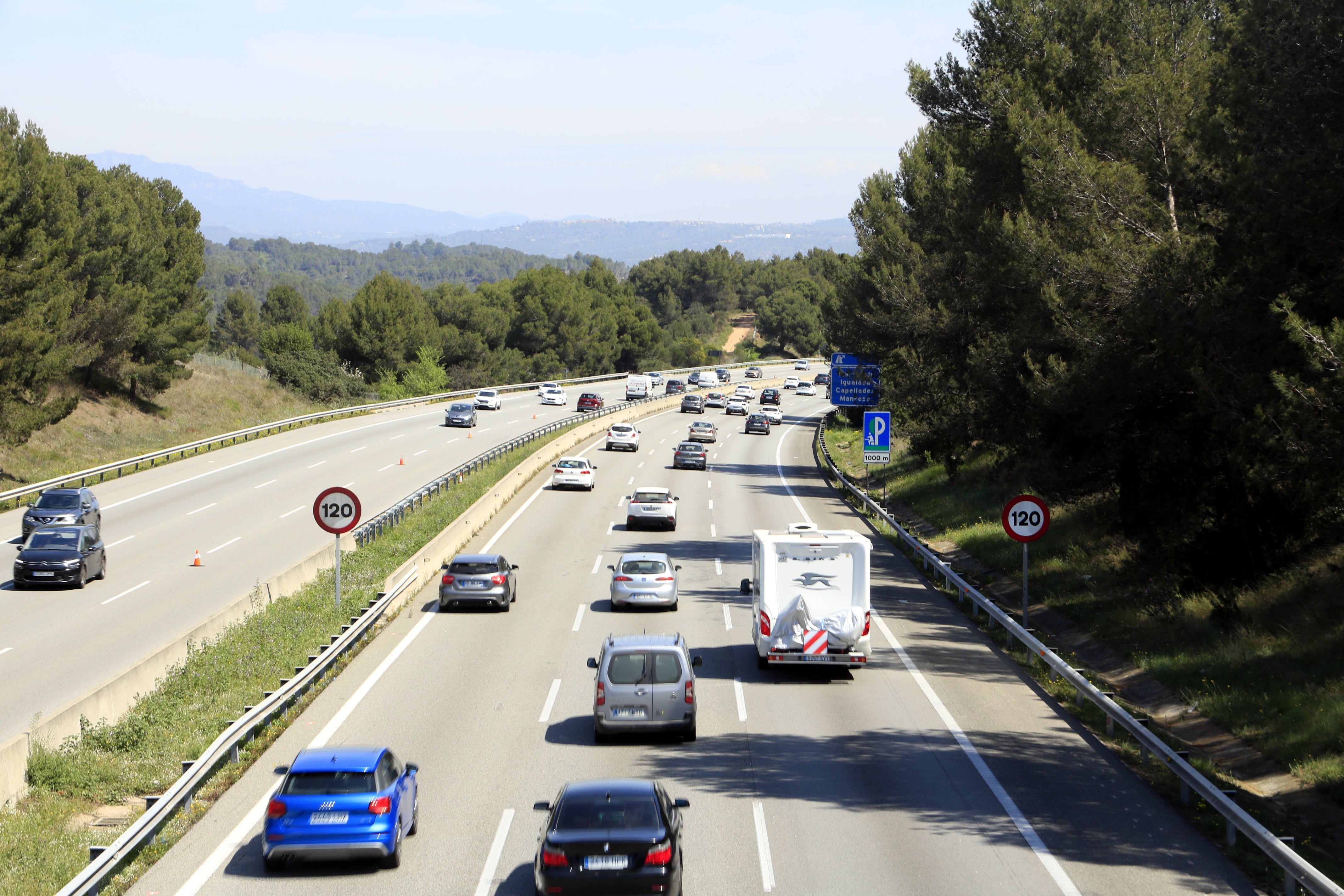 Desde este viernes la velocidad en la AP-7 entre Martorell y Gelida se limita a los 100km/h Desde este viernes la velocidad en la AP-7 entre Martorell y Gelida se limita a los 100km/h