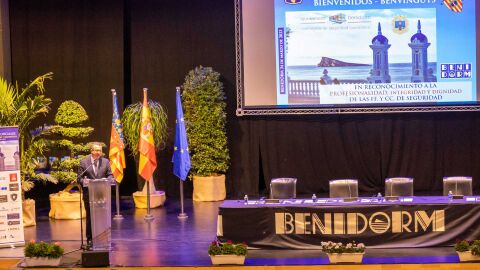 II Encuentro polic&iacute;a Benidorm