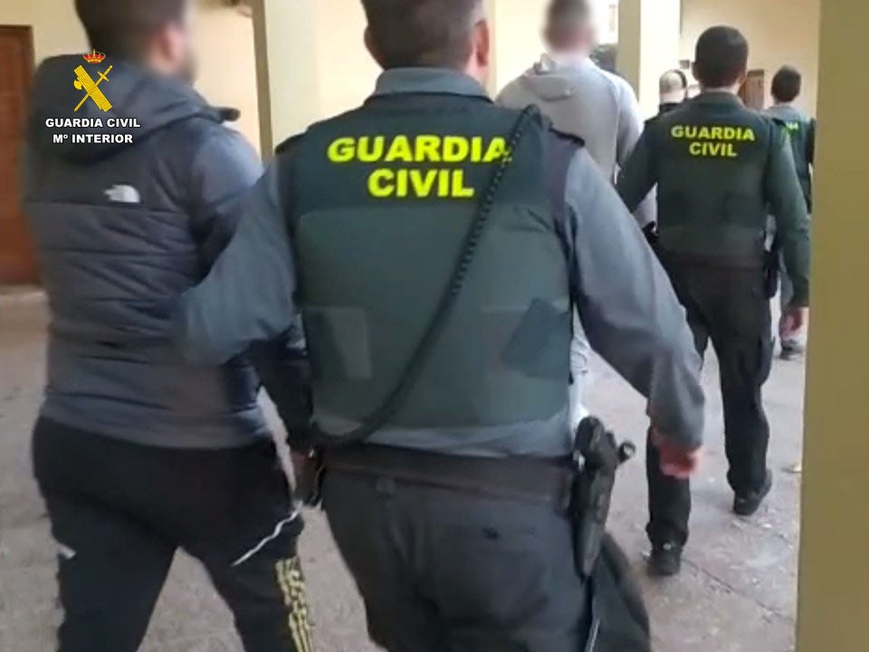 Los autores de una oleada de robos con violencia en Jávea, detenidos cuando se peleaban con un martillo y un machete Los autores de una oleada de robos con violencia en Jávea, detenidos cuando se peleaban con un martillo y un machete