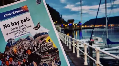 'No hay país' de Xuan Cándano en Afinando los sentidos 'No hay país' de Xuan Cándano en Afinando los sentidos