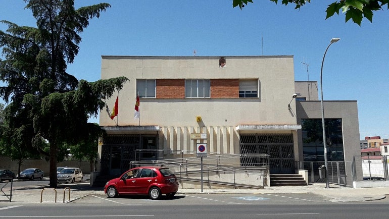 Sorprendidos en Ciudad Real utilizando un kit de espía en los exámenes de tráfico Sorprendidos en Ciudad Real utilizando un kit de espía en los exámenes de tráfico