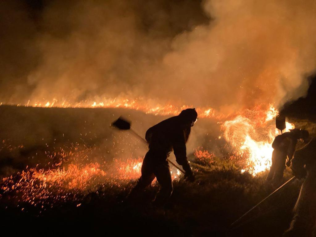 Doce incendios forestales se mantienen activos en Cantabria Doce incendios forestales se mantienen activos en Cantabria
