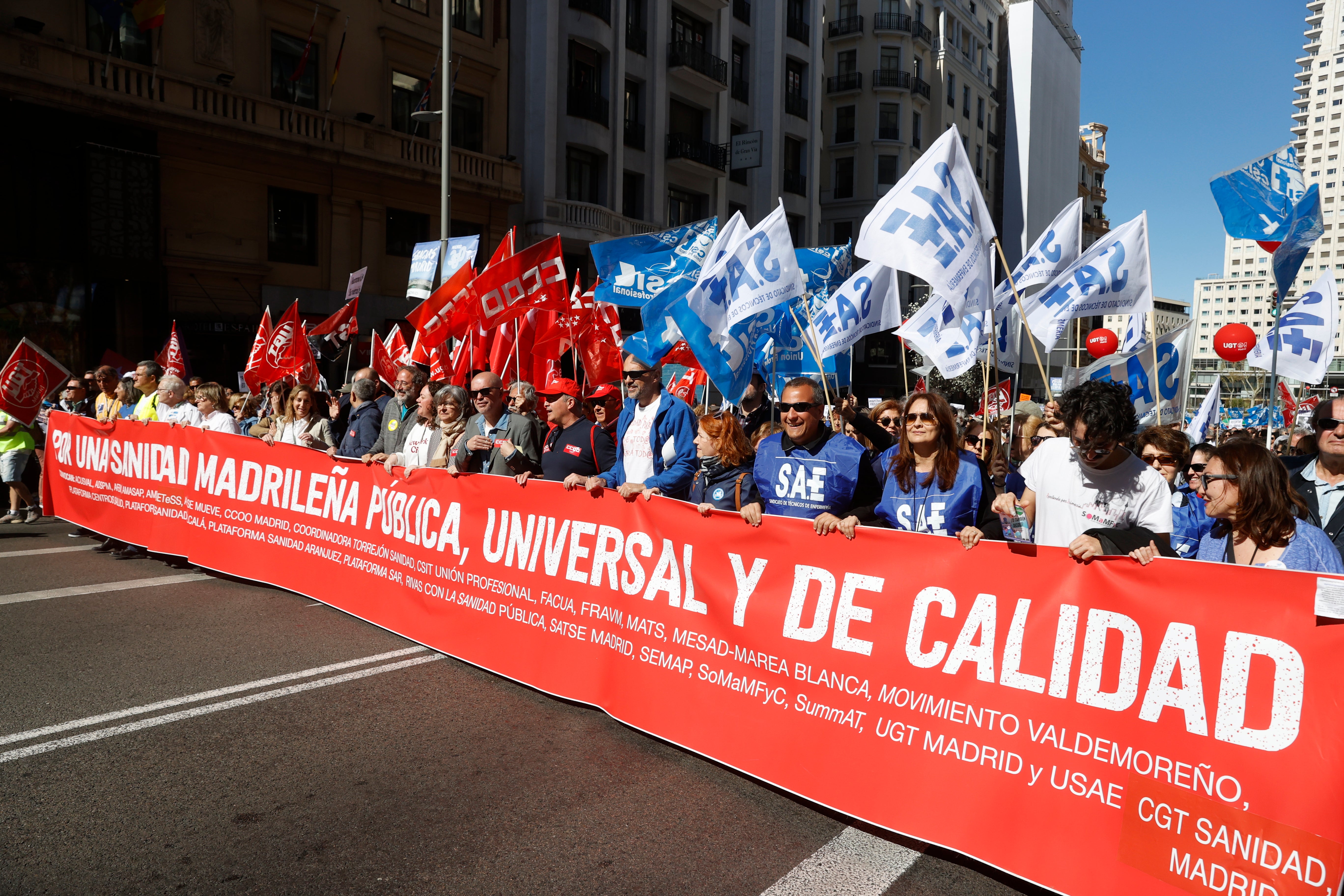 La Marea Blanca clama en Madrid contra los "recortes" en sanidad La Marea Blanca clama en Madrid contra los "recortes" en sanidad