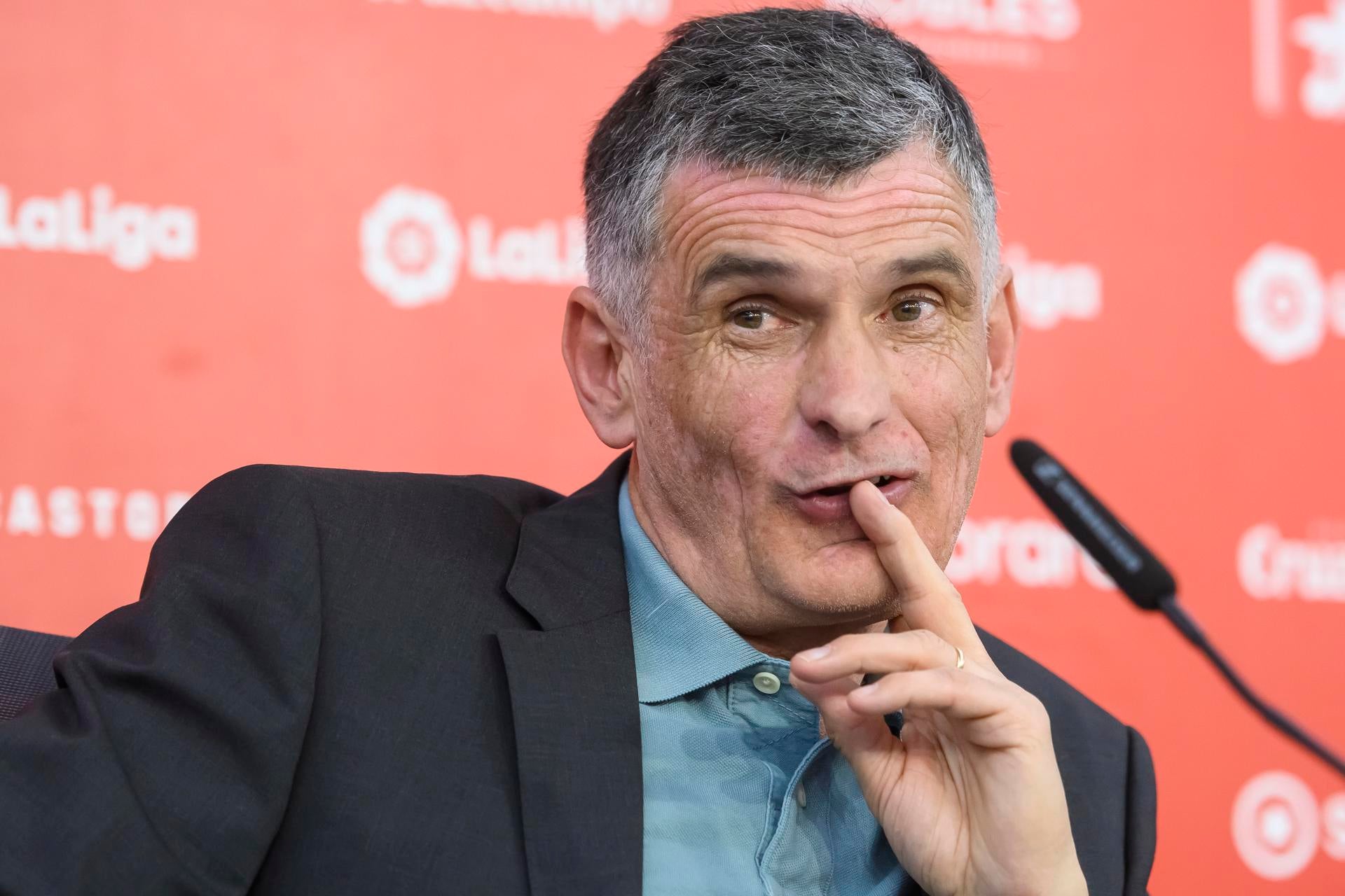 Mendilibar: "Lo más importante es mantenerse en Primera División" Mendilibar: "Lo más importante es mantenerse en Primera División"