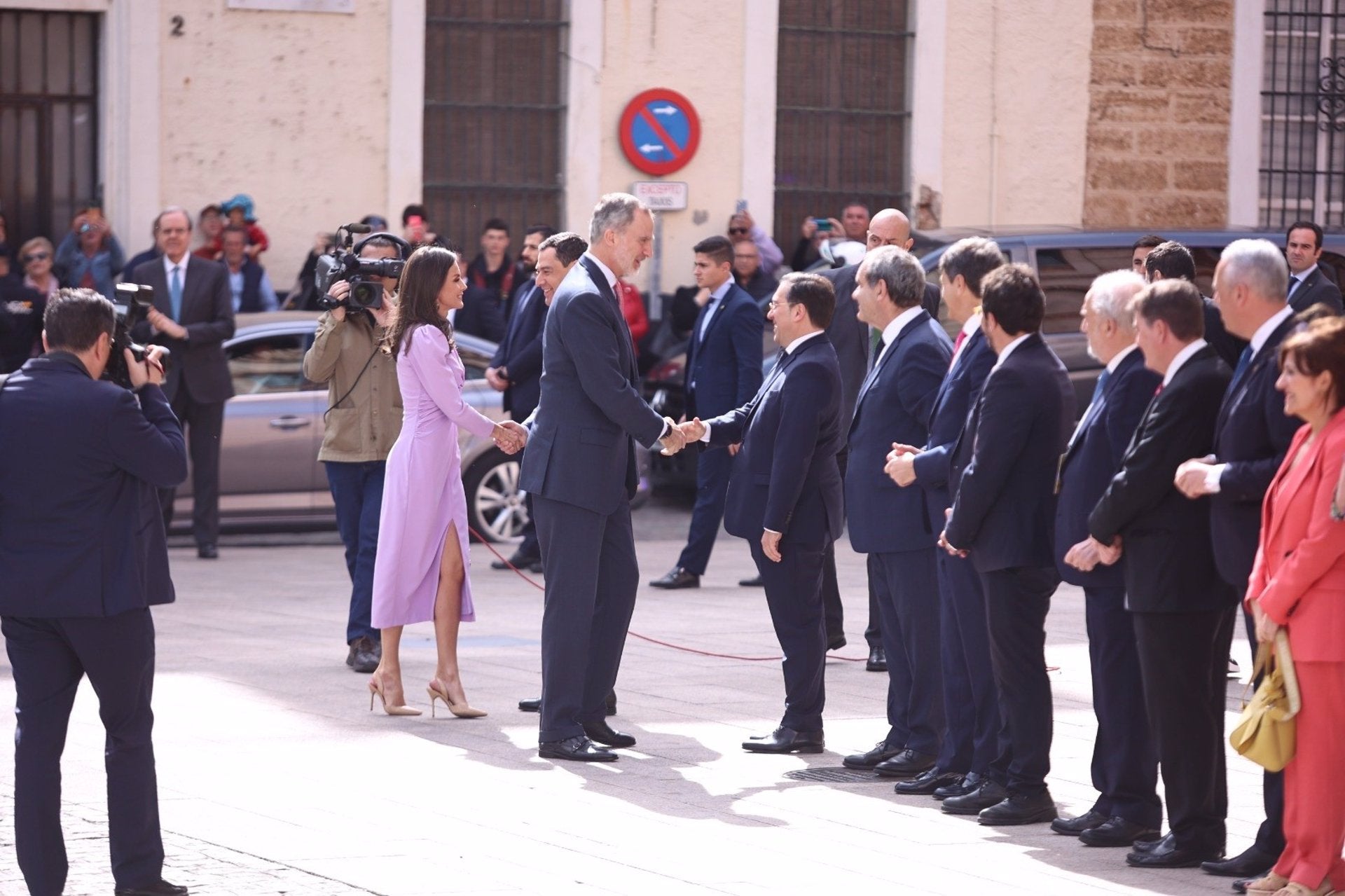 El Rey inaugura el IX Congreso de la Lengua: "Esta es la hora del español, con todos sus acentos" El Rey inaugura el IX Congreso de la Lengua: "Esta es la hora del español, con todos sus acentos"