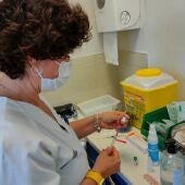 El próximo 1 de abril comenzará a administrar la vacuna del Herpes Zóster a personas que cumplen 65 y 80 años durante 2023 sin factores de riesgo