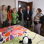 Representantes políticos visitan el domicilio con apoyo de AFAD Representantes políticos visitan el domicilio con apoyo de AFAD