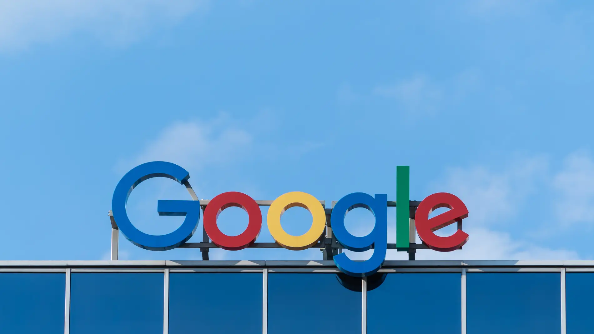 Fotografía con el logo de Google.