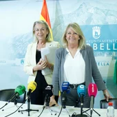 Ángeles Muñoz y María Francisca Caracuel Ángeles Muñoz y María Francisca Caracuel