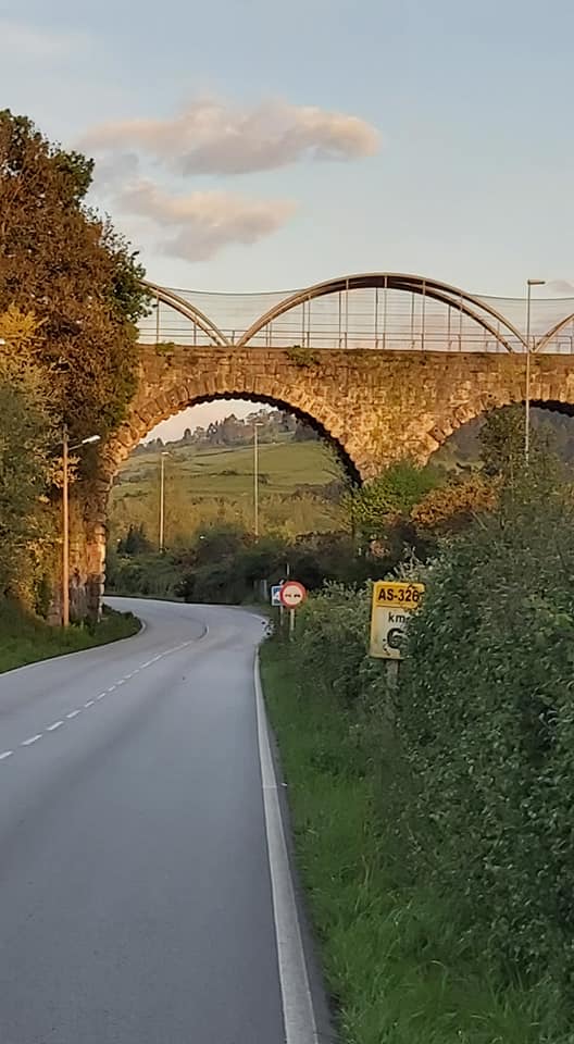 Una parroquia optimista que espera poco de los políticos Una parroquia optimista que espera poco de los políticos