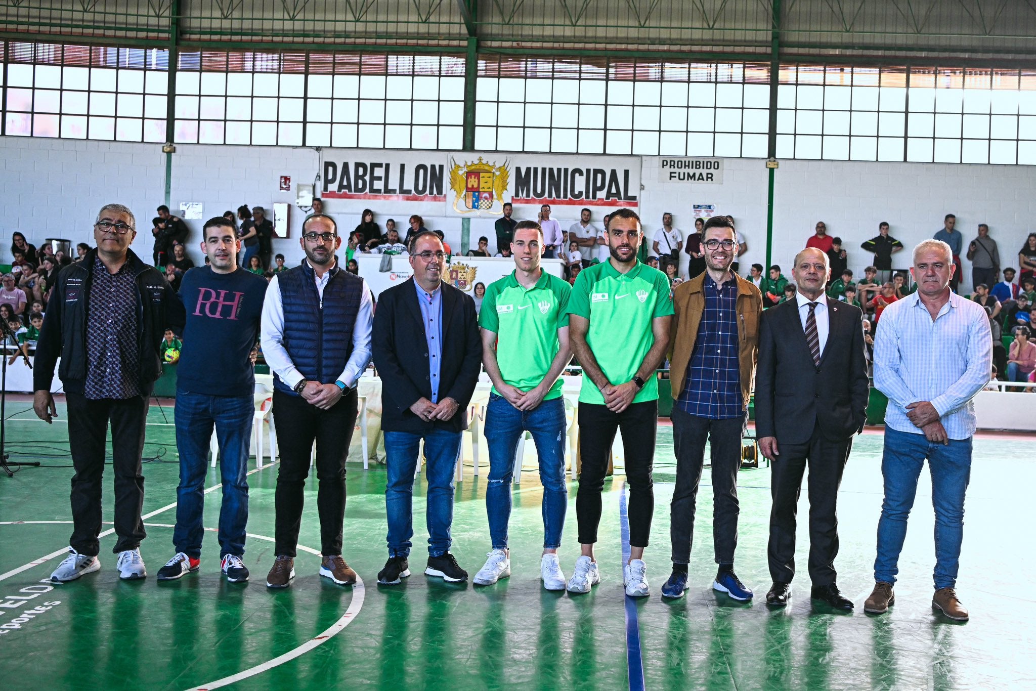 El Elche es recibido en olor de multitudes en Novelda El Elche es recibido en olor de multitudes en Novelda